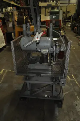 10 TON AIR RAM CUT OFF PRESS