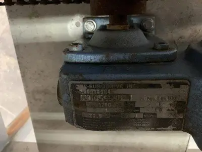 Pneumatic Press on Chain Conveyor