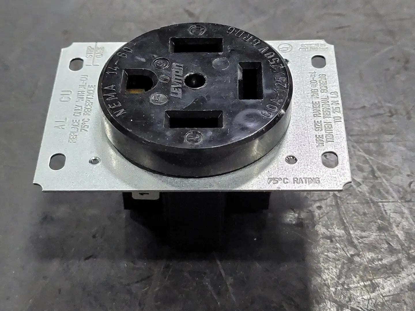 NEW LEVITON 9460