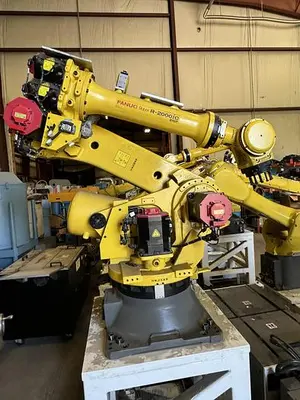 Used 2016 FANUC FANUC R-2000IC/210F Robots Michigan US | Aucto #1332189