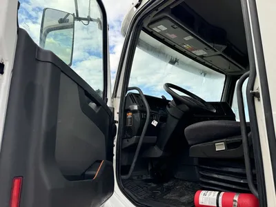 Used 2020 VOLVO VHD Dump trucks Minnesota US | Carco Truck & Equipment #1514186