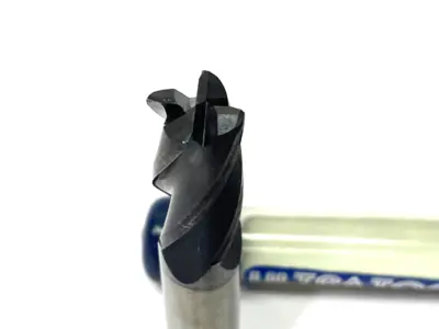 USED ULTRA TOOL 12MM 4 FLUTE SQUARE END 30° HELIX CARBIDE END MILL, 25MM LOC