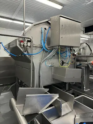 USED 2017 JBT FINTON SWEET BELL PEPPER COREING MACHINE 2016115/320