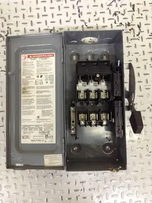 USED SQUARE D D322N