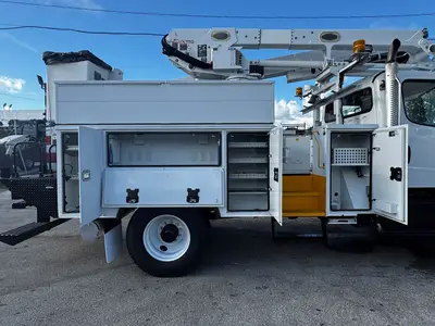 Used 2017 FREIGHTLINER M2 106 Tractors & Trailers Florida US | Truck and Van Outlet #1506267