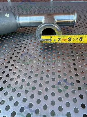 USED GEMU 554/40/D55345 PNEUMATIC ANGLE SEAT GLOBE VALVE W/ 1 1/2" SANITARY FITTING