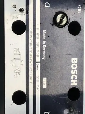 USED BOSCH 0 810 001 700