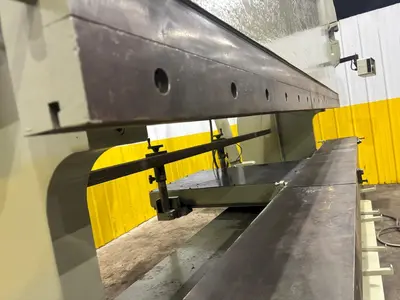 250 TON X 12' ACCURPRESS MODEL #725012 HYDRAULIC PRESS BRAKE: YOBRO #24251