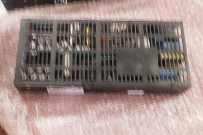 NEW Lambda Electronics SVQ300-2