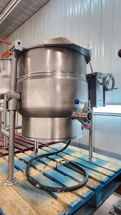 Used CROWN FOODS SERVICES ONTARIO CANADA _UNKNOWN_ Cooking Kettles Quebec CA | Equipack #333800
