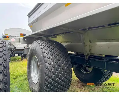 Used UNVERFERTH _UNKNOWN_ Dry Spreaders Iowa US | Keast Enterprises #1360494