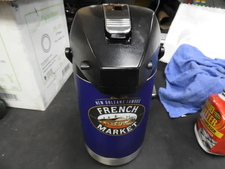 Used Falcon Restaurant Supply Used S3 4/5 Liter Lever Action Coffee Server Airpot, Stainless Steel Liner Coffee Equipment Illinois US | Falcon Restaurant Supply #1376528
