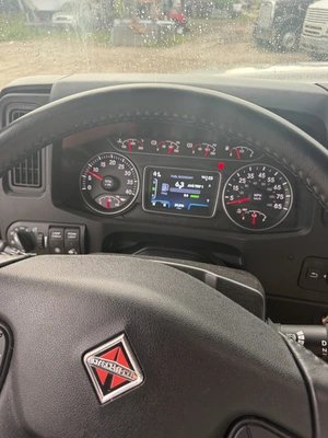 Used 2021 INTERNATIONAL SHOWHAULER CUSTOM 4X4 Campers, Caravans, Motorhomes Michigan US | Miedema Asset Management Group #1580270