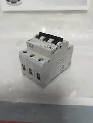 USED MOELLER FAZN B20
