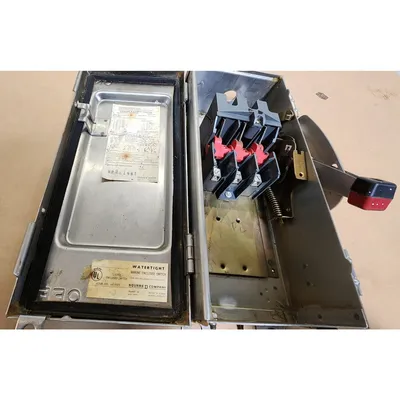 Used Stainless Steel Square D Safety Switch Disconnect 600 VAC 30 Amp