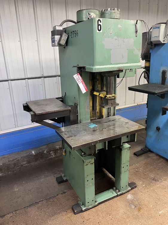 Used _UNKNOWN_ _UNKNOWN_ C-Frame Presses Michigan US | Miedema Asset Management Group #1371710