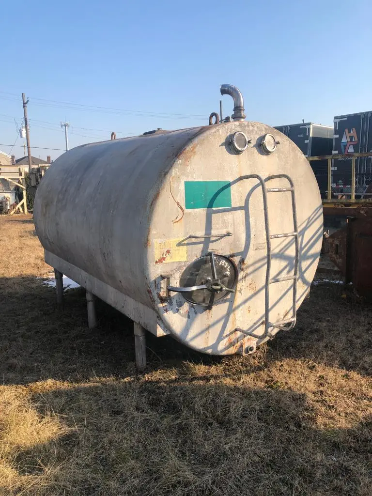 SPC9213  Tank 2,200 gallon horizontal tank, Stainless Steel