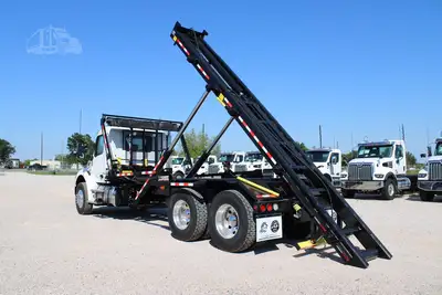 New | in-Stock 2027 PETERBILT 548 Rolloff Trucks Texas US | Roll Off Truck World #1492014