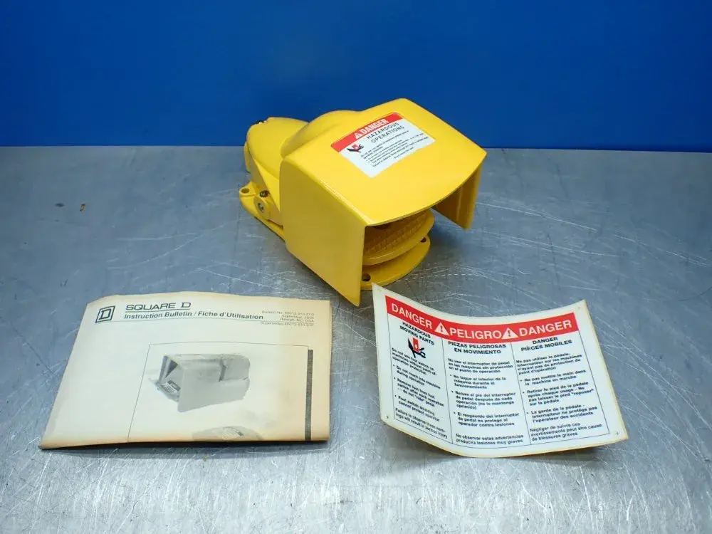 NEW SQUARE D 9002