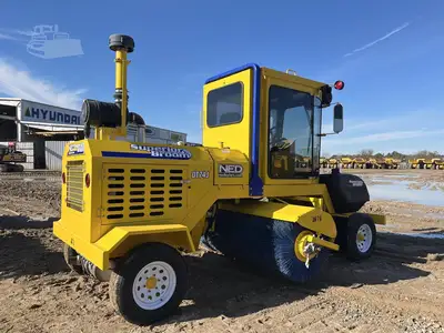 New | in-Stock 2023 SUPERIOR BROOM DT74J Mechanical Sweepers South Carolina US | National Equipment Dealers #1422818