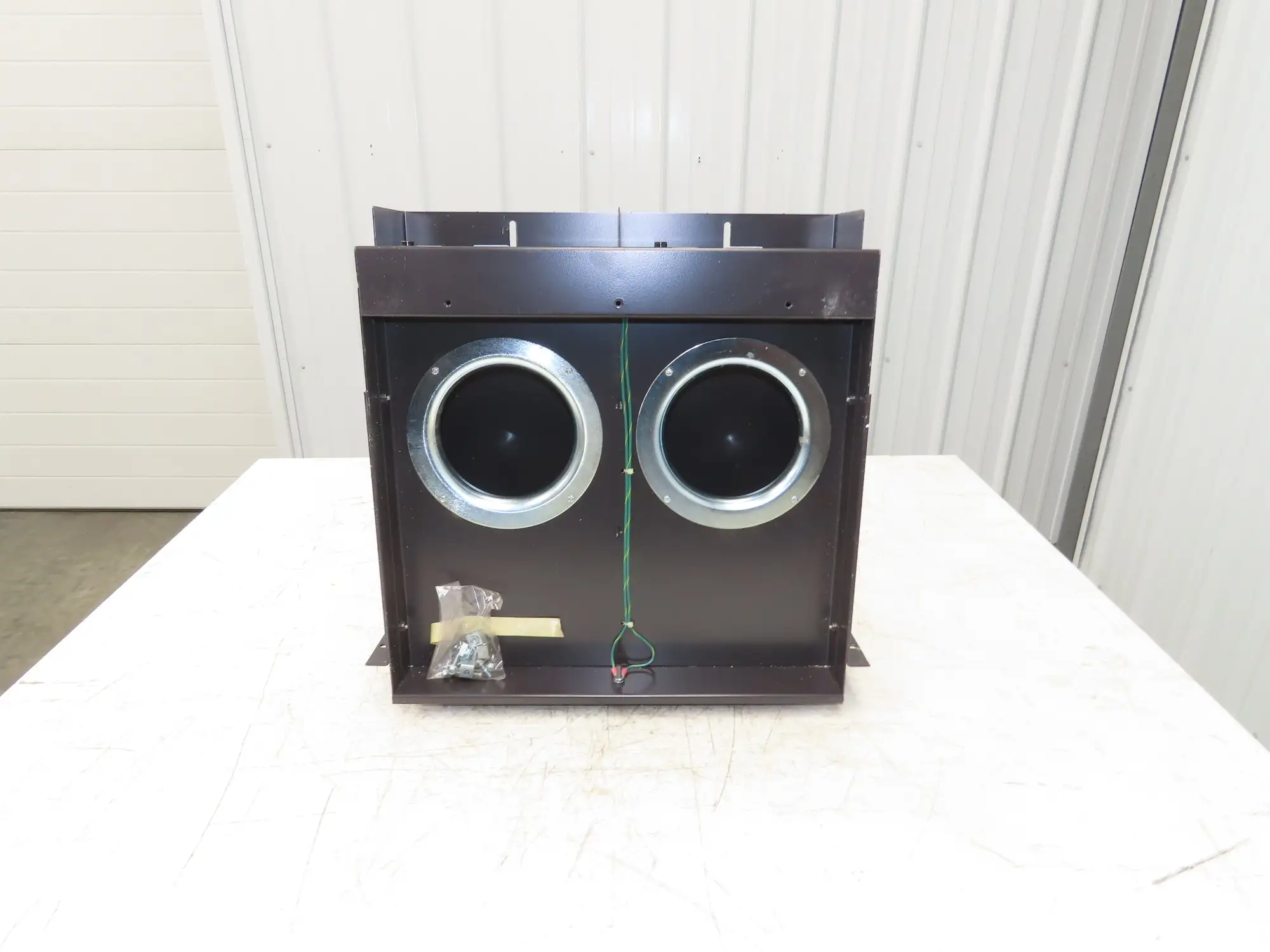 Bailey I90 IPFCH01 Symphony Power Fan Chassis