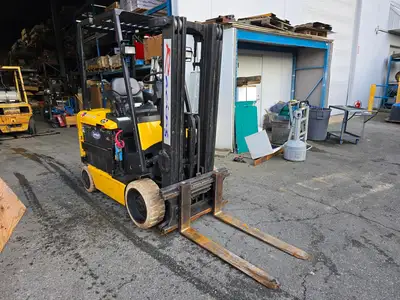 USED 1998 HYSTER E50XM-33