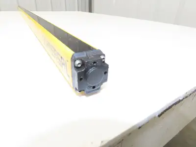 Schmersal SLC440COM-E-1290-14 Safety Light Curtain Emitter Only -Parts or Repair