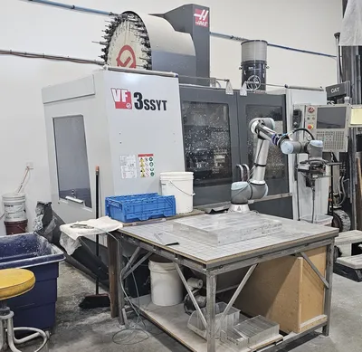 2017 HAAS VF-3SSYT Vertical Machining Centers | Machinery Network (3)
