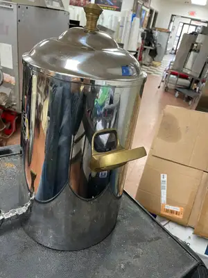 Used Eastern Used Eastern Stainless Steel/Brass Accents Insulated Beverage Coffee/Tea Urn 3 Gallon Coffee Equipment Illinois US | Falcon Restaurant Supply #1376432