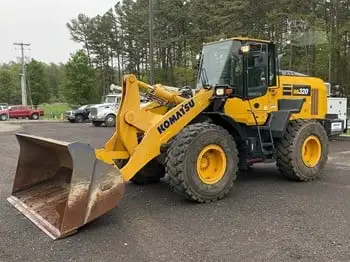 USED 2020 Komatsu WA320-8