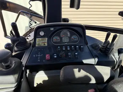 USED 2014 CATERPILLAR 450F