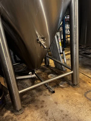 Used _UNKNOWN_ _UNKNOWN_ Fermenters / Bioreactors Indiana US | Brewhouse Equipment Group #1377282