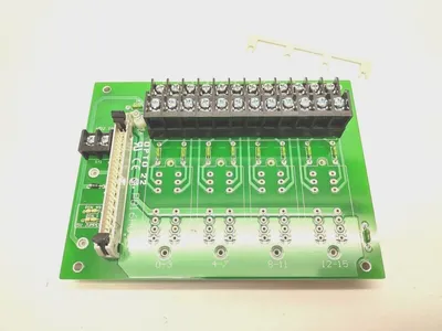 USED OPTO 22 QUAD PAK 4-MODULE POSITION MOUNTING RACK