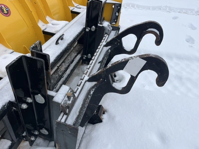 Used ARCTIC SECTIONAL SNOW PUSHER 13'6" Snow Removal & Equipment Indiana US | Miedema Asset Management Group #1424750