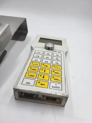 USED BERGER LAHR BERGER LAHR PRC 32 RS232 ART: 86500032001 MONITOR/DISPLAY & STAINLESS HOLDER