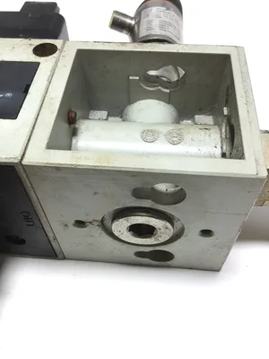 Numatics Flexiblok S32EG04EIGKMQ/P32BG04AGM/F32AG04AM Pneumatic Filter/Regulator, Lubricator