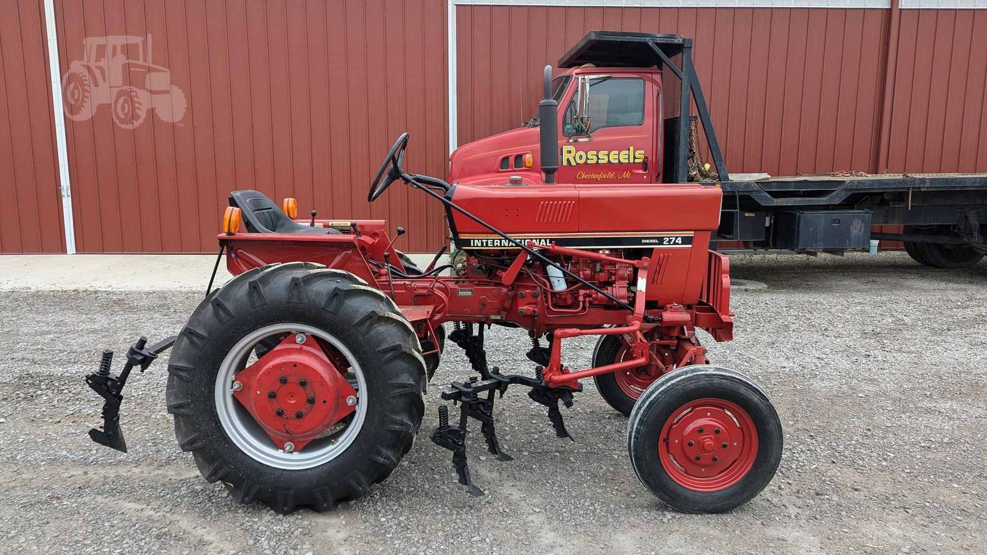 USED 1982 INTERNATIONAL 274