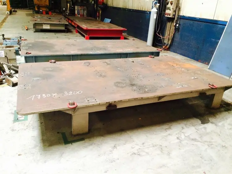 Used WELDING TABLE 3200 X 1730 MM Tables, Floor & Layout Plates BE | Apt International N.V #366599