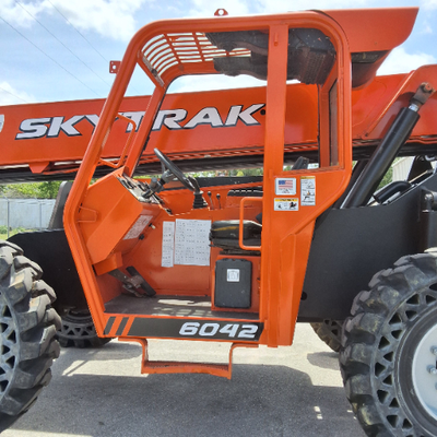 USED 2017 Skytrak 6042