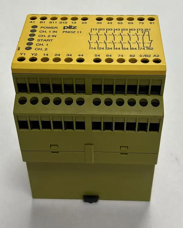 Used PILZ PNOZ11 Miscellaneous Equipment (Electrical & Power) | Surplus Asset Holdings #1201888