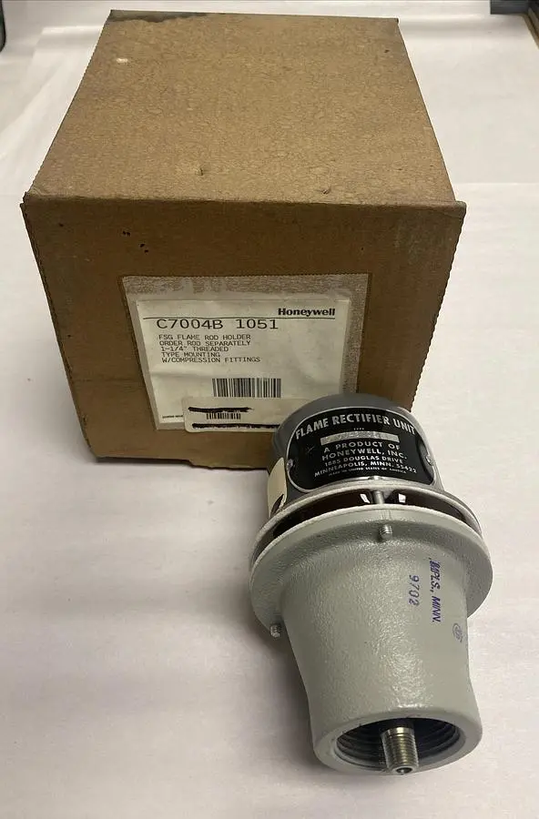 New | in-Stock HONEYWELL C7004B1051 HVAC Parts and Equipment | Surplus Asset Holdings #1199107