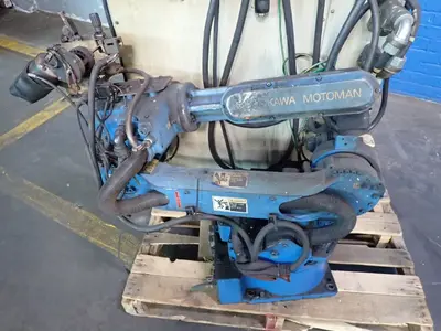 USED 2010 YASKAWA MOTOMAN MH6
