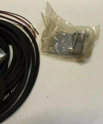 NEW KEYENCE PZ2-51P