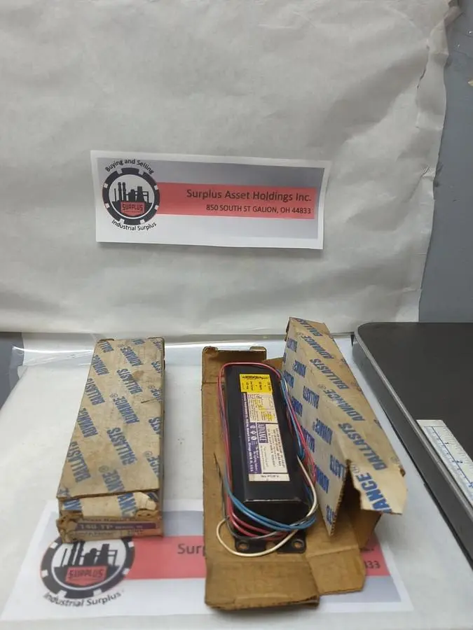 New | in-Stock ADVANCE R-140-TP Lighting | Surplus Asset Holdings #1226866