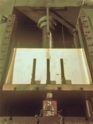 USED 1977 LVD LVD EMF-0M PRESS