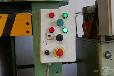 Used MAKEY BOWLEY EUROPRESS 1000 Hydraulic Presses NL | Mach 4 Metal #1420541