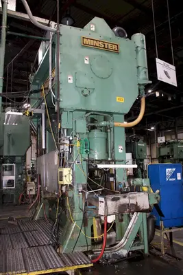 USED 1997 MINSTER 400 TON SSDC PRESS