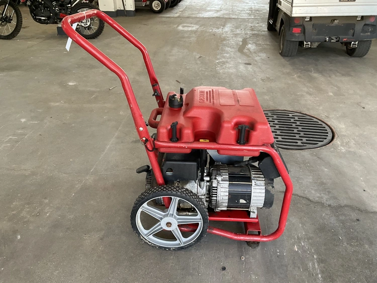 Used GENERAC WHEELHOUSE 5500 GENERATOR Portable Generators Michigan US | Miedema Asset Management Group #1339078