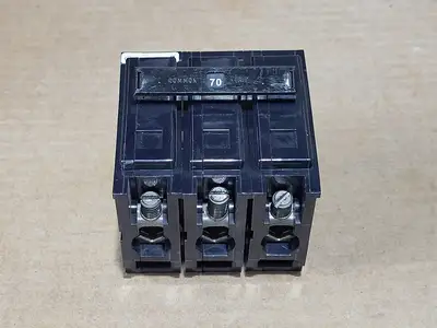 Used CUTLER-HAMMER BAB3070H Switchgears British Columbia CA | Lenmark #1438359