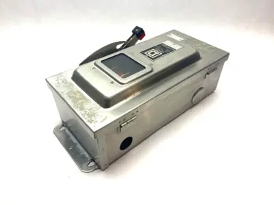 USED SQUARE D STAINLESS STEEL HEAVY DUTY SAFETY SWITCH SERIES E1